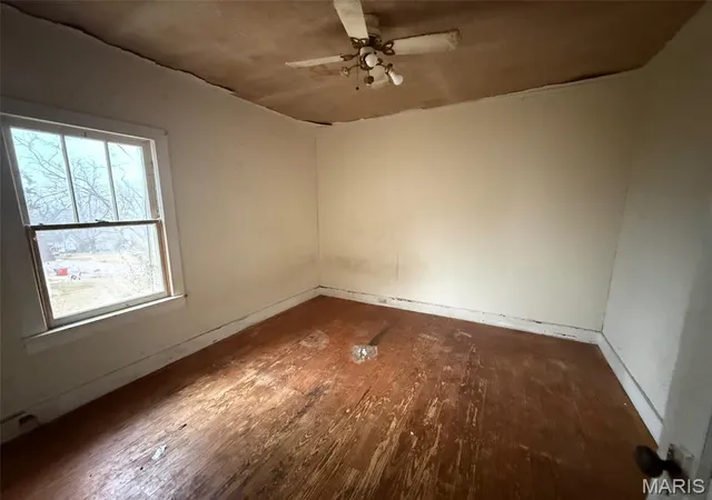 Photo 3 of Single family home for sale at 105 Central Ave, Marble Hill, MO 63764 | MLS# MIS26063428 | Listing updated on 2026-10-02