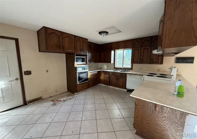 Photo 2 of Single family home for sale at 17112 Poppy Dr, Marble Hill, MO 63764 | MLS# MIS26063435 | Listing updated on 2026-10-21