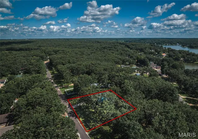 Photo 3 of Single family home for sale at 777 Squaw Rd, Cuba, MO 65453 | MLS# MIS26063439 | Listing updated on 2026-10-05