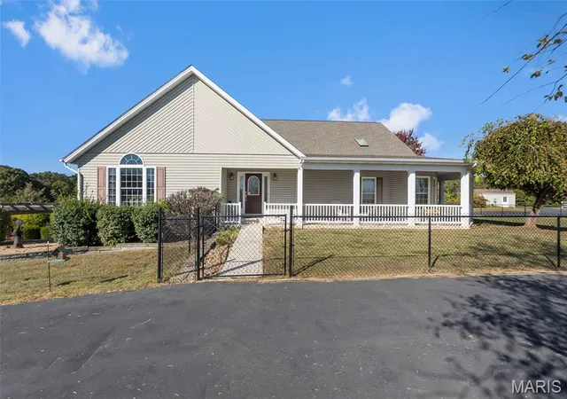 Single family home for sale at 20481 Little Gull/bcr 304 Dr, Marble Hill, MO 63764 | MLS# MIS26063453