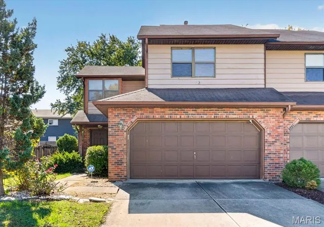 Photo 1 of Townhouse for sale at 2206 Greenfield Dr, Belleville, IL 62221 | MLS# MIS26063454 | Listing updated on 2026-10-23