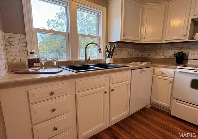 Photo 4 of Single family home for sale at 921 N Stanley Rd, Cottage Hills, IL 62018 | MLS# MIS26063455 | Listing updated on 2026-10-28