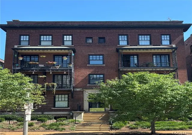 Photo 1 of Townhouse for sale at 4943 Laclede Ave #1W, St Louis, MO 63108 | MLS# MIS26063456 | Listing updated on 2026-10-28