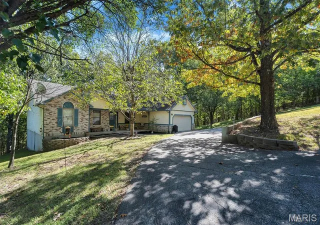 Photo 3 of Single family home for sale at 7836 Borman Rd, Barnhart, MO 63012 | MLS# MIS26063464 | Listing updated on 2026-10-16