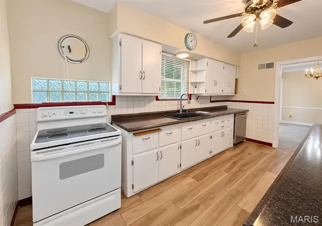 Photo 3 of Single family home for sale at 508 Chanslor Ave, Saint Louis, MO 63135 | MLS# MIS26063468 | Listing updated on 2026-10-05
