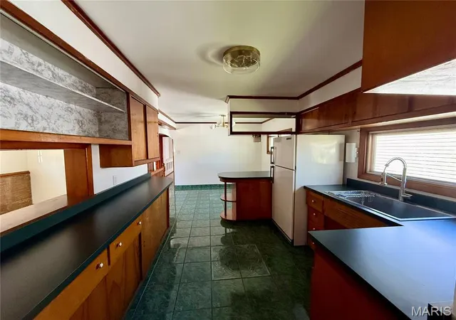 Photo 3 of Single family home for sale at 201 N Cherry St, Mount Olive, IL 62069 | MLS# MIS26063469 | Listing updated on 2026-10-06
