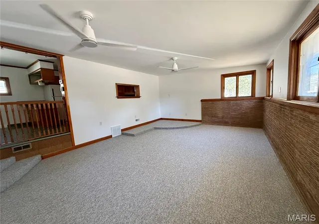 Photo 4 of Single family home for sale at 201 N Cherry St, Mount Olive, IL 62069 | MLS# MIS26063469 | Listing updated on 2026-10-06