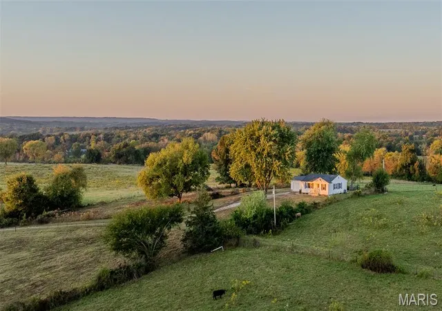 Photo 3 of Single family home for sale at 22 Gnade Rd, Elsberry, MO 63343 | MLS# MIS26063470 | Listing updated on 2026-10-01