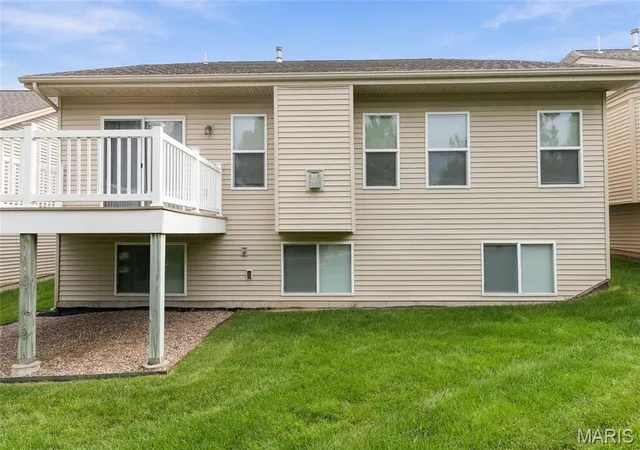 Photo 2 of House for sale at 1247 Emerald Gdns Dr, Saint Peters, MO 63376 | MLS# MIS26063481 | Listing updated on 2026-10-04