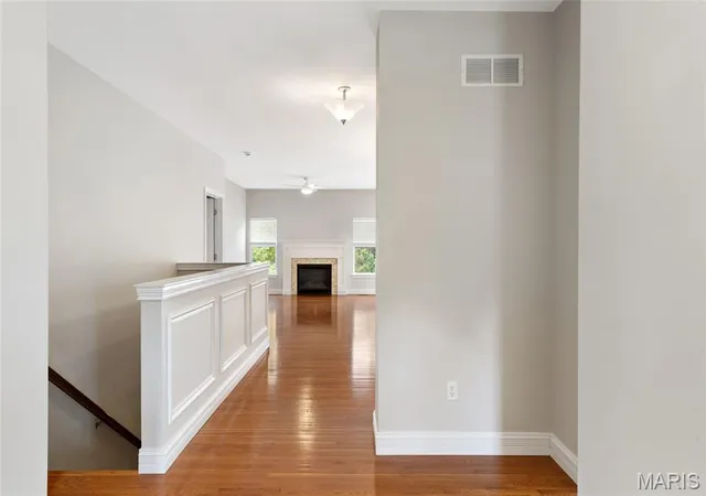 Photo 4 of House for sale at 1247 Emerald Gdns Dr, Saint Peters, MO 63376 | MLS# MIS26063481 | Listing updated on 2026-10-04