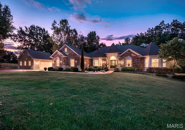 Photo 2 of Single family home for sale at 341 Mallard Pointe Blvd, Old Monroe, MO 63369 | MLS# MIS26063488 | Listing updated on 2026-10-06