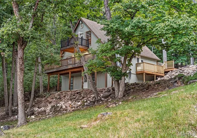Photo 1 of Single family home for sale at 902 N Lake Sherwood Dr, Marthasville, MO 63357 | MLS# MIS26063496 | Listing updated on 2026-10-02