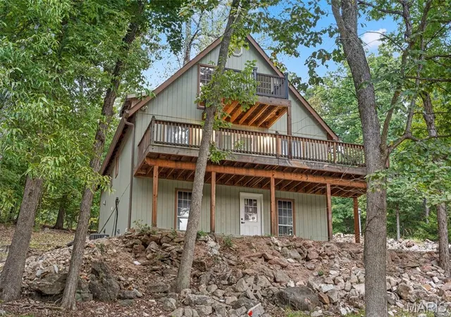 Photo 2 of Single family home for sale at 902 N Lake Sherwood Dr, Marthasville, MO 63357 | MLS# MIS26063496 | Listing updated on 2026-10-02