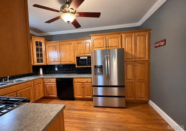 Photo 3 of Single family home for sale at 229 N 1st Street, Vandalia, IL 62471 | MLS# MIS26063516 | Listing updated on 2026-10-04