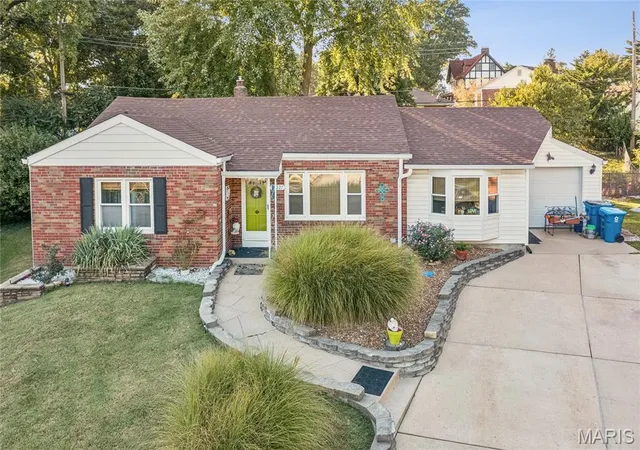 Photo 3 of Single family home for sale at 10227 Burdeau Ln, Saint Louis, MO 63114 | MLS# MIS26063517 | Listing updated on 2026-10-09