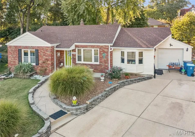 Photo 4 of Single family home for sale at 10227 Burdeau Ln, Saint Louis, MO 63114 | MLS# MIS26063517 | Listing updated on 2026-10-09