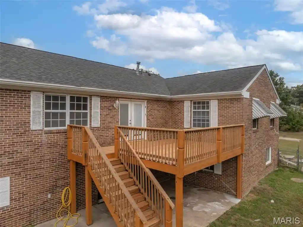 Photo 3 of Single family home for sale at 28 Hawthorne Dr, Warrenton, MO 63383 | MLS# MIS26063528 | Listing updated on 2026-10-07