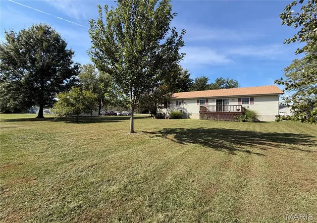 Photo 3 of Single family home for sale at 106 Kosark Rd, Owensville, MO 65066 | MLS# MIS26063539 | Listing updated on 2026-10-02