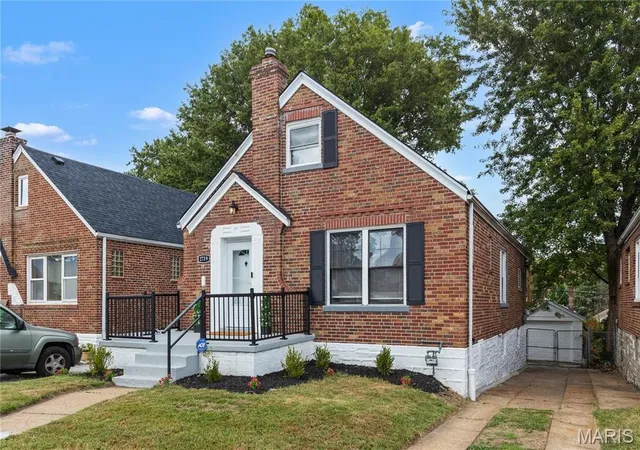 Photo 2 of Single family home for sale at 1739 Grape Ave, Saint Louis, MO 63147 | MLS# MIS26063541 | Listing updated on 2026-10-05