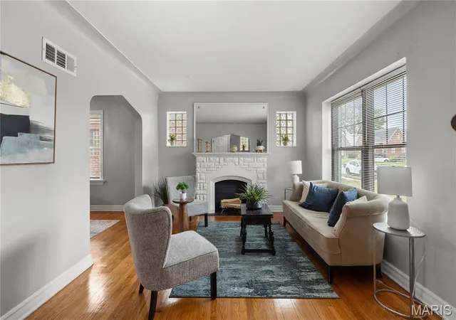Photo 4 of Single family home for sale at 1739 Grape Ave, Saint Louis, MO 63147 | MLS# MIS26063541 | Listing updated on 2026-10-05