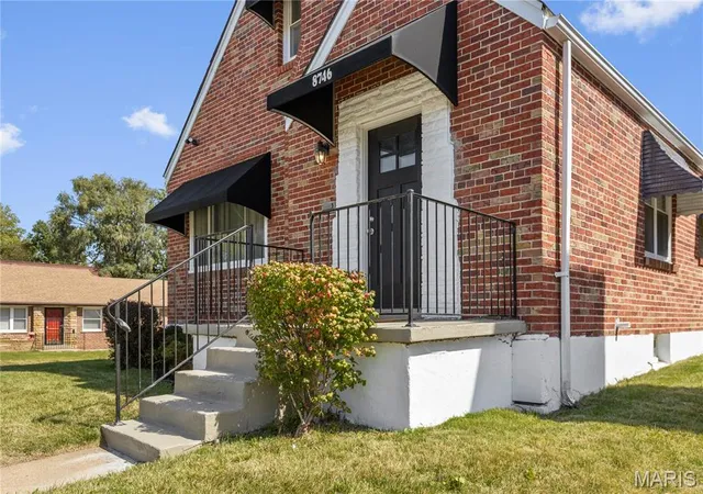 Photo 2 of Single family home for sale at 8746 Park Ln, Saint Louis, MO 63147 | MLS# MIS26063546 | Listing updated on 2026-10-05
