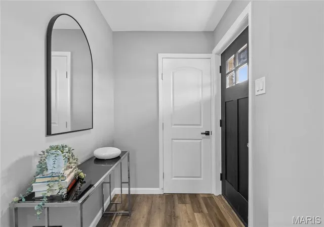 Photo 3 of Single family home for sale at 8746 Park Ln, Saint Louis, MO 63147 | MLS# MIS26063546 | Listing updated on 2026-10-05