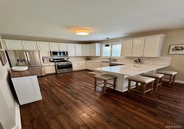 Photo 4 of Single family home for sale at 2811 Barrett Pines Ln, Ballwin, MO 63021 | MLS# MIS26063547 | Listing updated on 2026-10-02