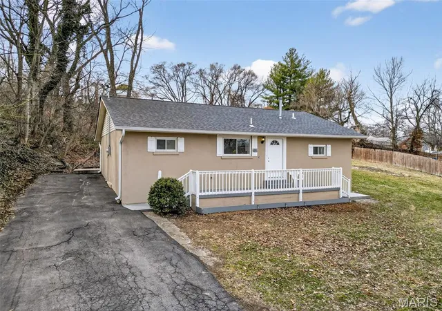 Photo 1 of Single family home for sale at 202 2nd Street, Winfield, MO 63389 | MLS# MIS26063550 | Listing updated on 2026-10-02