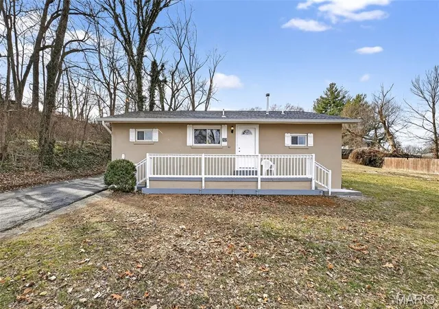 Photo 3 of Single family home for sale at 202 2nd Street, Winfield, MO 63389 | MLS# MIS26063550 | Listing updated on 2026-10-02