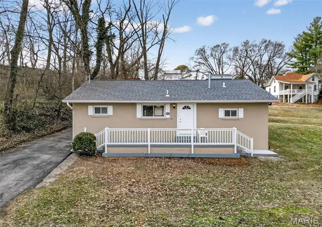 Photo 3 of Single family home for sale at 202 2nd Street, Winfield, MO 63389 | MLS# MIS26063550 | Listing updated on 2026-10-02