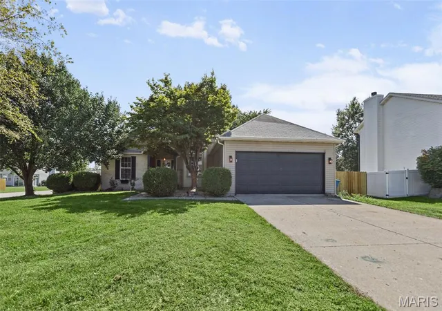 Photo 1 of Single family home for sale at 3240 Hunters Way, Belleville, IL 62221 | MLS# MIS26063551 | Listing updated on 2026-10-04