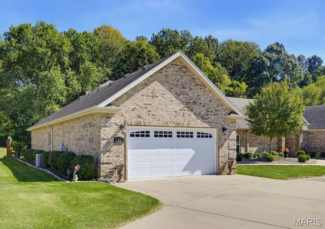 Photo 3 of Single family home for sale at 2923 Shadow Wood Ln, Cape Girardeau, MO 63701 | MLS# MIS26063555 | Listing updated on 2026-10-06