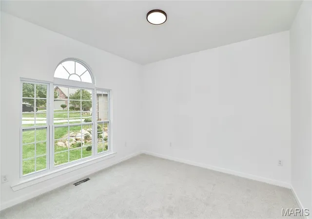 Photo 4 of House for sale at 153 Canyon Crk Cir, Moscow Mills, MO 63362 | MLS# MIS26063563 | Listing updated on 2026-10-02
