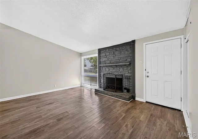 Photo 3 of Single family home for sale at 1722 Ridgewood Dr, Saint Louis, MO 63126 | MLS# MIS26063566 | Listing updated on 2026-10-09