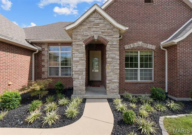 Photo 3 of Single family home for sale at 136 Calera Rd, Cape Girardeau, MO 63701 | MLS# MIS26063569 | Listing updated on 2026-10-04