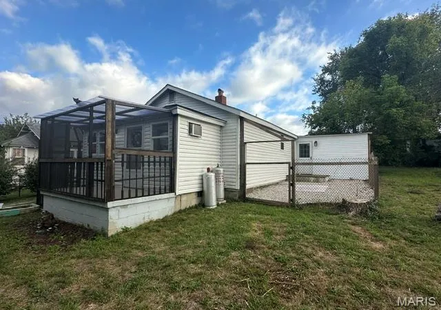 Photo 2 of Single family home for sale at 1003 W Ellis St, Salem, MO 65560 | MLS# MIS26063573 | Listing updated on 2026-10-06