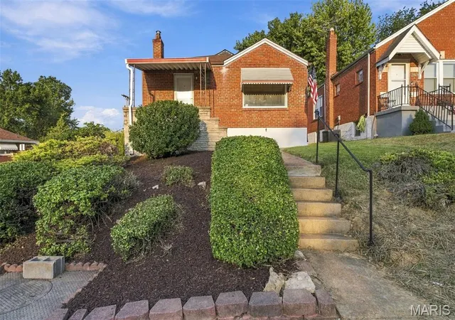 Photo 1 of Single family home for sale at 6625 Barr St, Saint Louis, MO 63121 | MLS# MIS26063577 | Listing updated on 2026-10-03