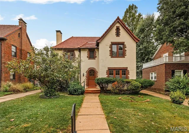 Single family home for sale at 7570 Stanford Ave, Saint Louis, MO 63130 | MLS# MIS26063581