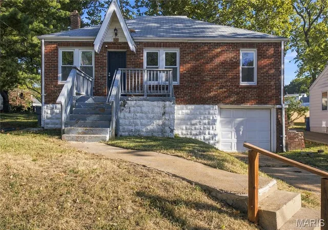 Single family home for sale at 45 Reasor Dr, Saint Louis, MO 63135 | MLS# MIS26063592