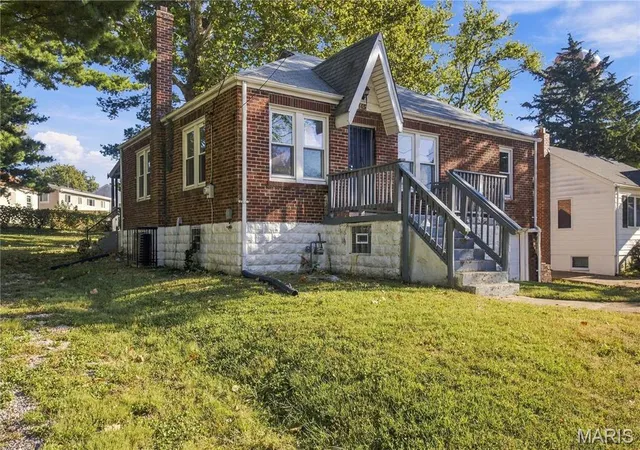 Photo 1 of Single family home for sale at 45 Reasor Dr, Saint Louis, MO 63135 | MLS# MIS26063592 | Listing updated on 2026-10-12