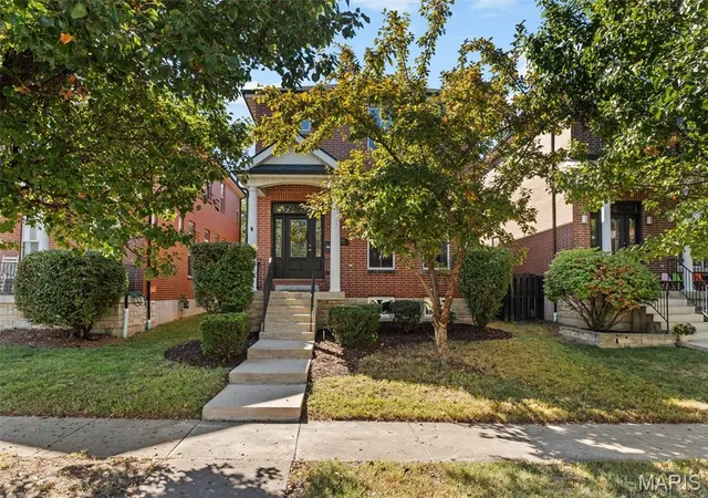 Photo 2 of Single family home for sale at 4004 Blaine Ave, Saint Louis, MO 63110 | MLS# MIS26063593 | Listing updated on 2026-10-09
