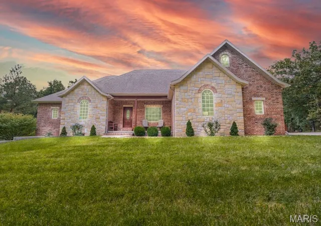 Photo 2 of Single family home for sale at 24473 Remington Ln, Lebanon, MO 65536 | MLS# MIS26063600 | Listing updated on 2026-10-03