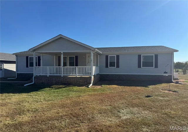Photo 3 of Manufactured home for sale at 8524 Hwy D, Bonne Terre, MO 63628 | MLS# MIS26063604 | Listing updated on 2026-10-18