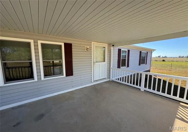 Photo 4 of Manufactured home for sale at 8524 Hwy D, Bonne Terre, MO 63628 | MLS# MIS26063604 | Listing updated on 2026-10-18