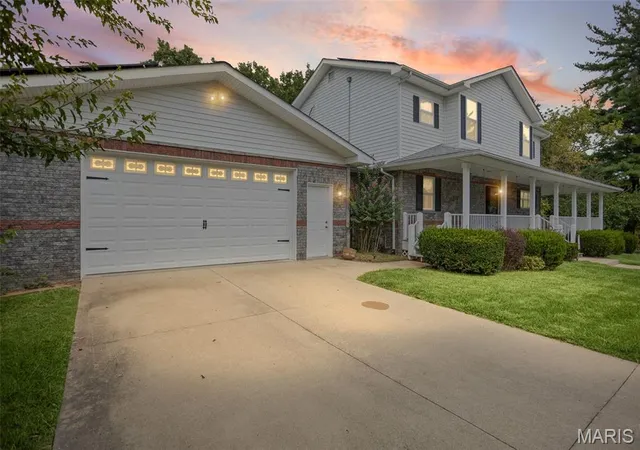 Single family home for sale at 25578 Elsah Hills Dr, Elsah, IL 62028 | MLS# MIS26063610