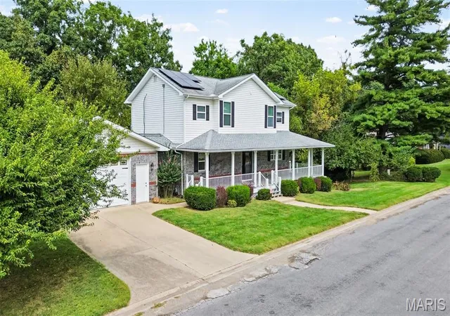 Photo 2 of Single family home for sale at 25578 Elsah Hills Dr, Elsah, IL 62028 | MLS# MIS26063610 | Listing updated on 2026-10-11