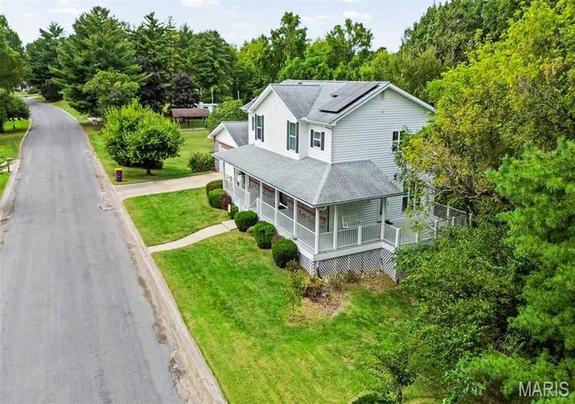Photo 3 of Single family home for sale at 25578 Elsah Hills Dr, Elsah, IL 62028 | MLS# MIS26063610 | Listing updated on 2026-10-11