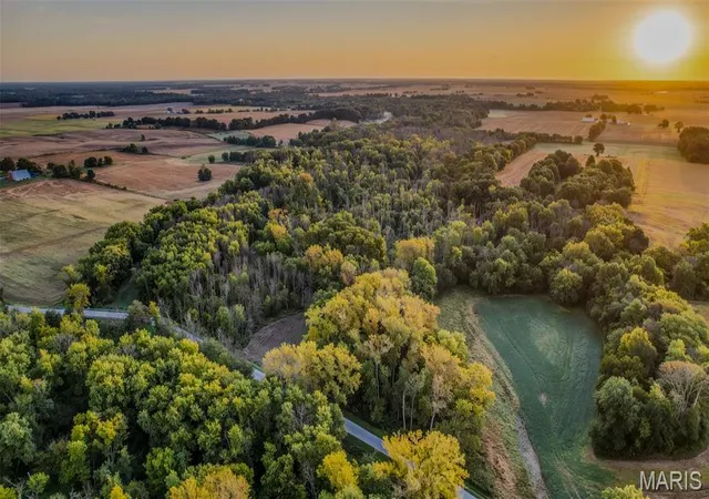 Photo 1 of Land for sale at 000 Pin Oak Rd, Edwardsville, IL 62025 | MLS# MIS26063612 | Listing updated on 2026-10-02