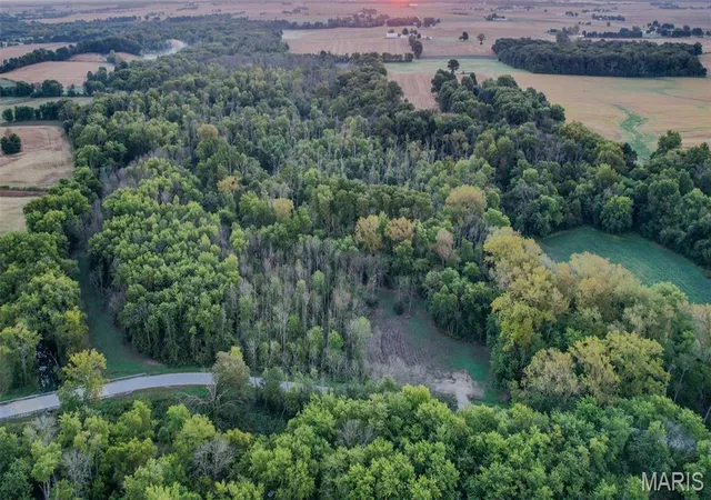 Photo 2 of Land for sale at 000 Pin Oak Rd, Edwardsville, IL 62025 | MLS# MIS26063612 | Listing updated on 2026-10-02