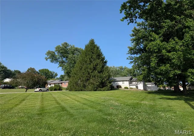 Photo 2 of Single family home for sale at 6460 Craig Dr, Cedar Hill, MO 63016 | MLS# MIS26063619 | Listing updated on 2026-10-03